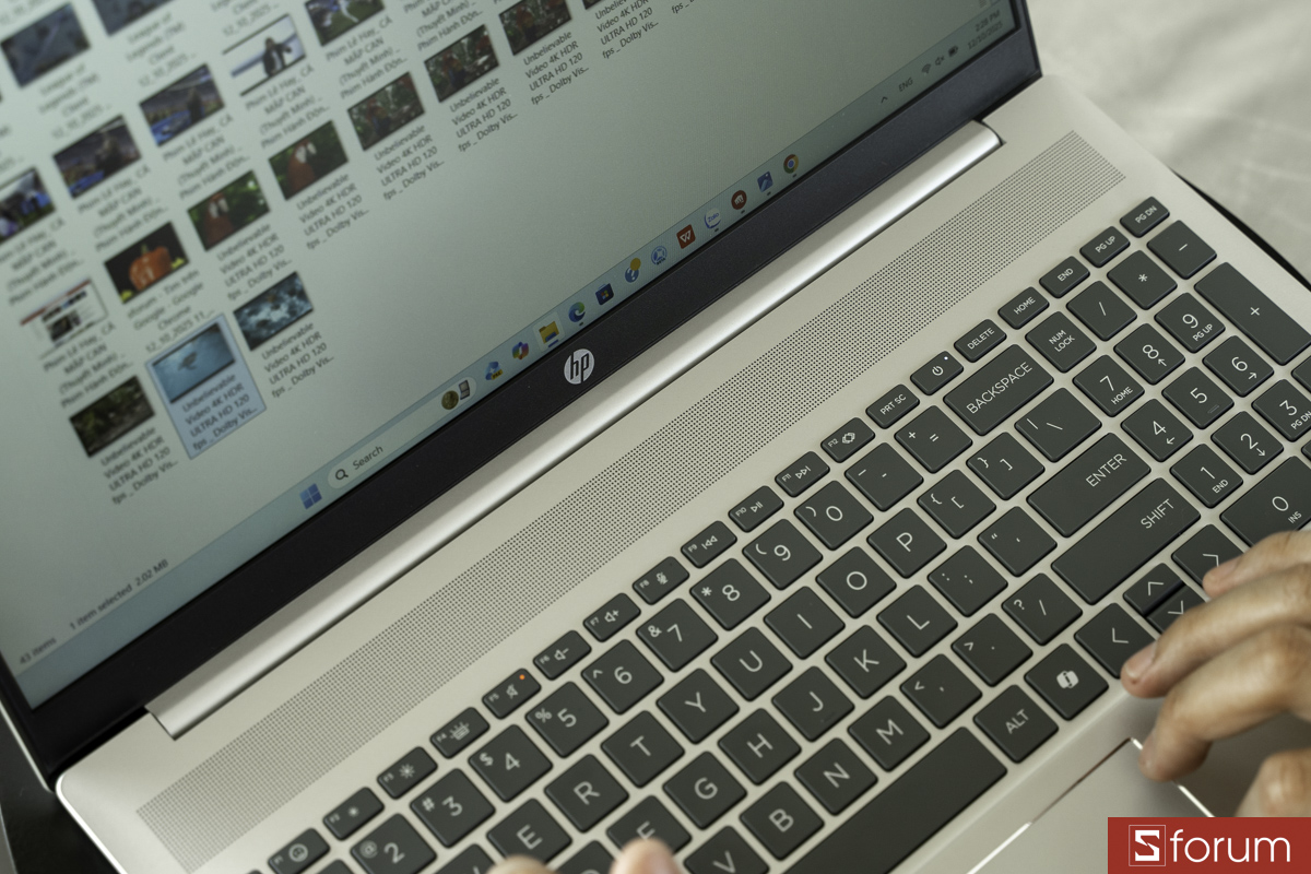 Loa ngoài và hệ thống micro HP OmniBook 5