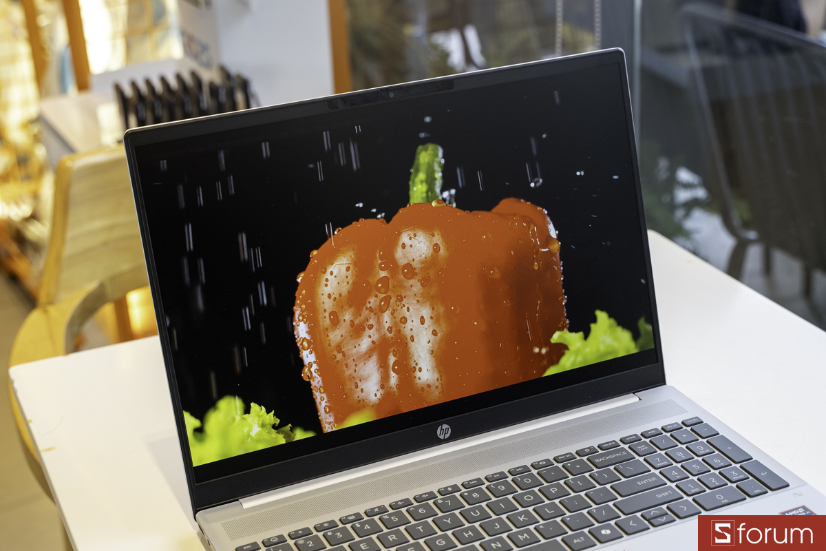 Màn hình hiển thị của HP OmniBook 5