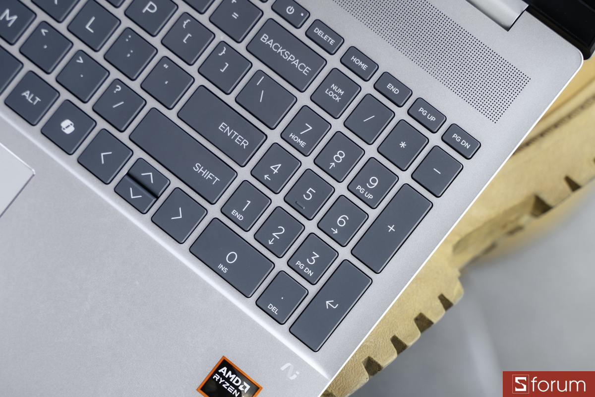 Các thao tác cuộn, zoom, chuyển tab phản hồi nhanh