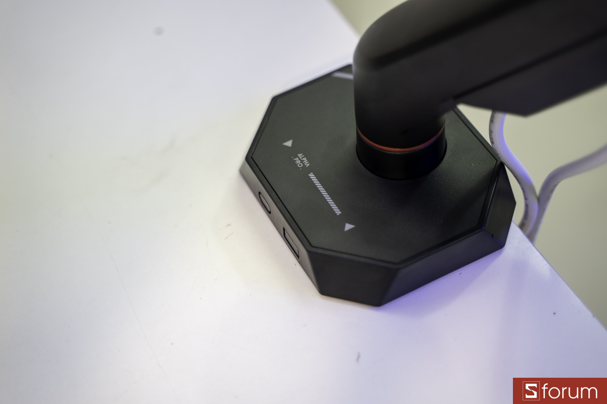 Trên tay Arm màn hình HyperWork Alpha Pro Gen 2