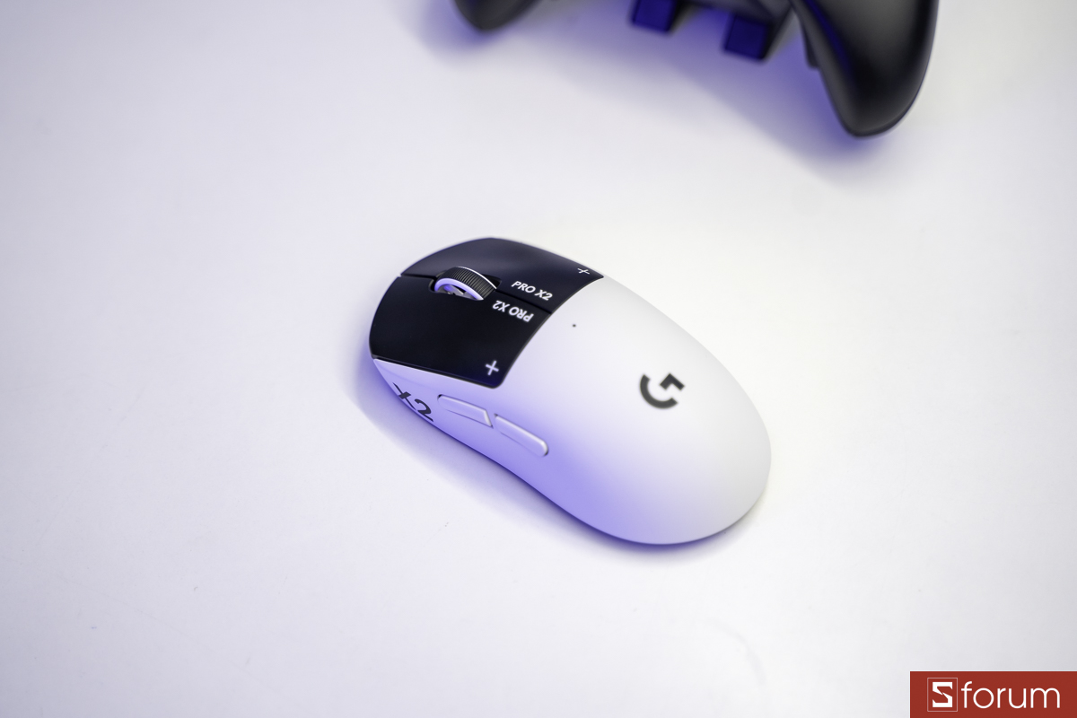 Trên tay Logitech Pro X2 Superstrike