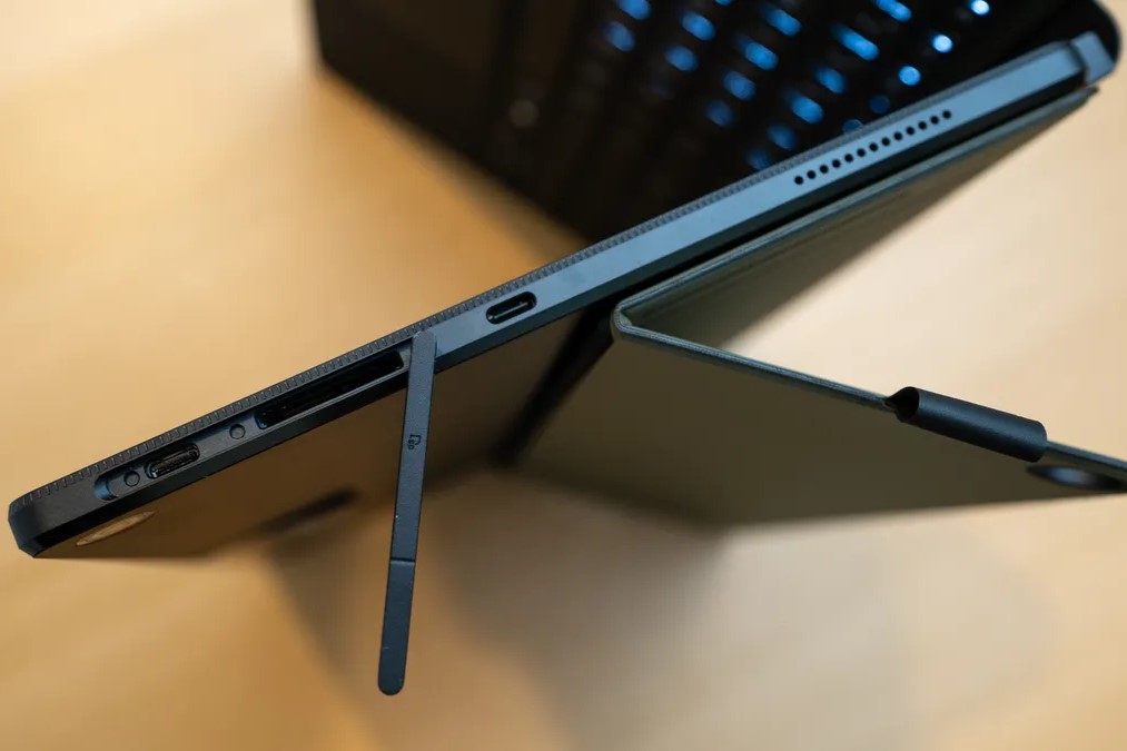 So sánh Surface Pro 11 và ProArt PZ13
