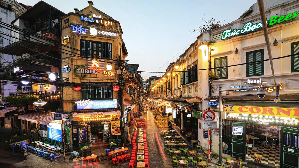 ảnh Phố cổ Hà Nội về đêm nhộn nhịp