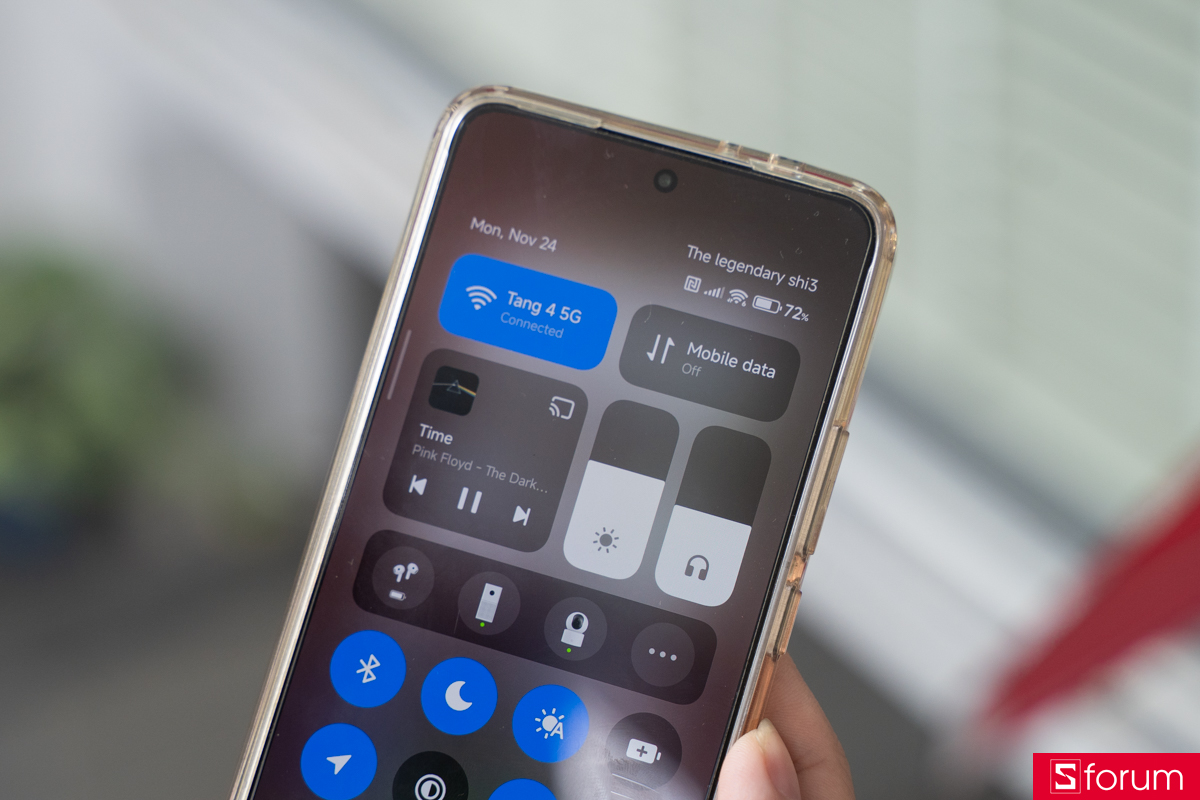 Mình có thể theo dõi nhanh thời lượng pin của Xiaomi Redmi Buds 6 Play
