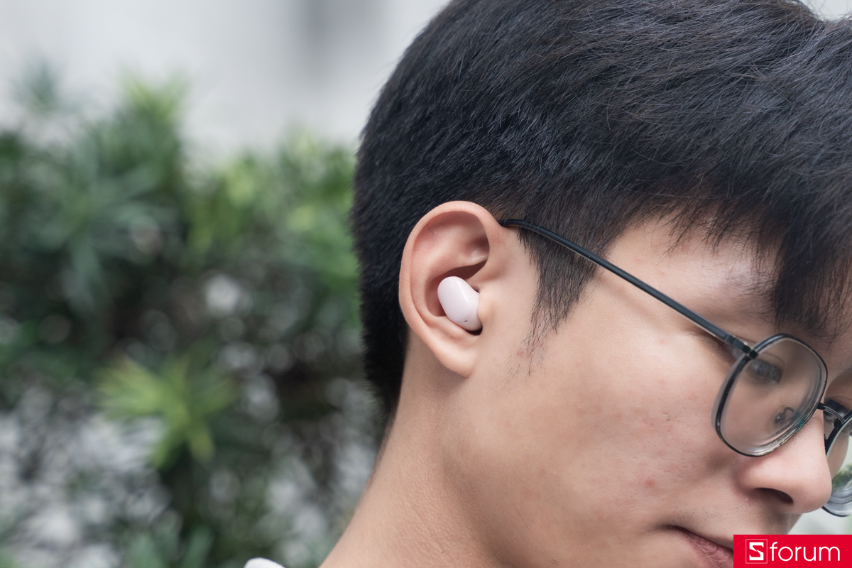 Xiaomi Redmi Buds 6 Play sở hữu thiết kế con nhộng gọn nhẹ