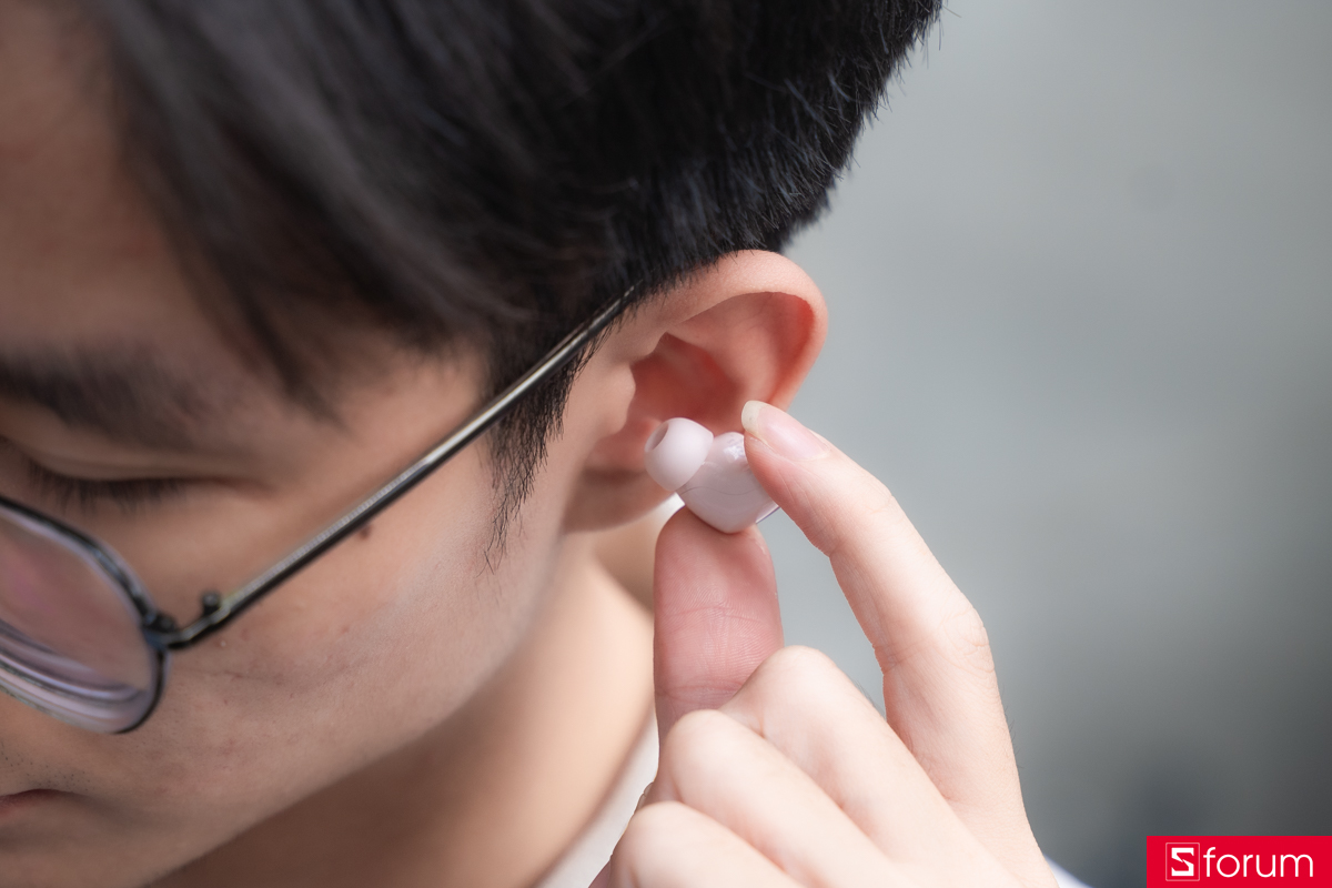 Xiaomi Redmi Buds 6 Play cho cảm giác đeo rất tốt