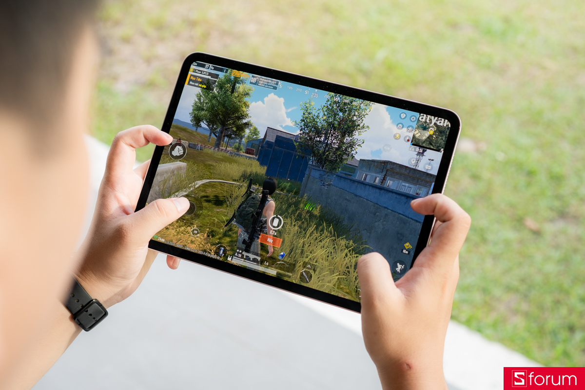 Nhờ vào tấm nền và dàn loa chất lượng, iPad Pro M5 cho khả năng giải trí rất tốt