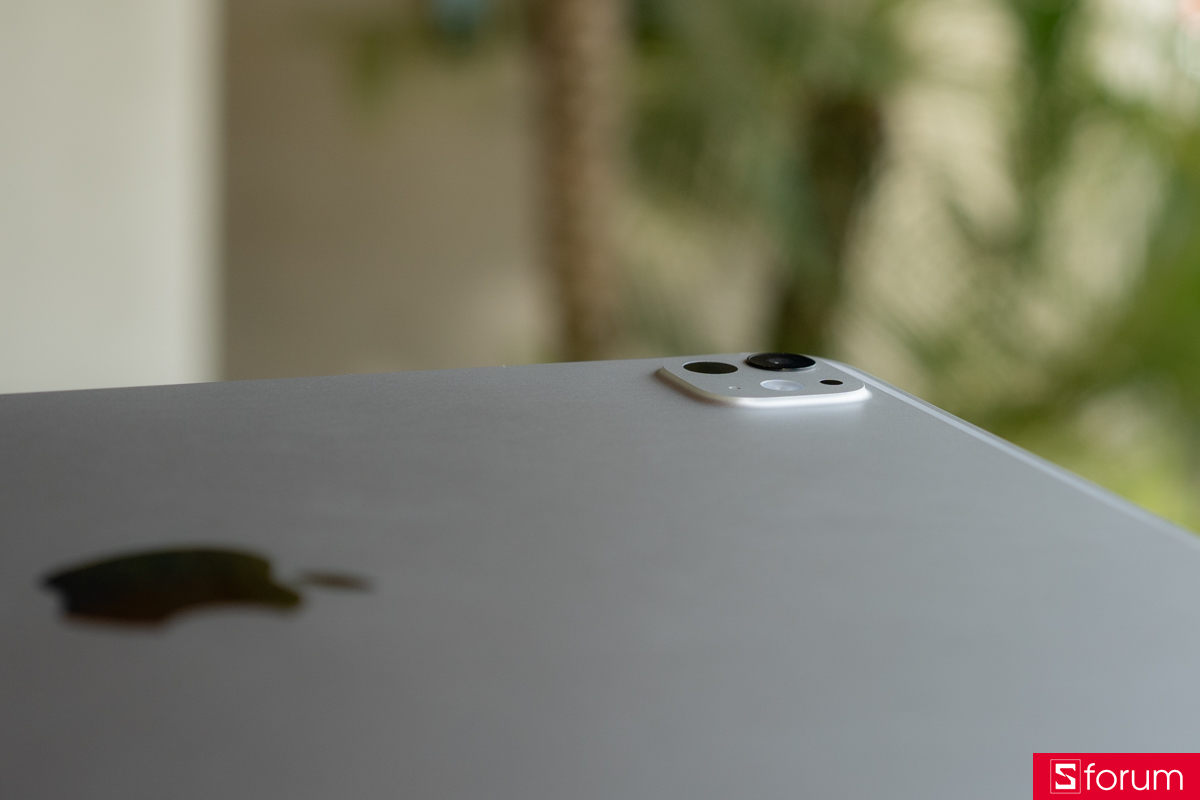 Cụm camera chính của iPad Pro M5