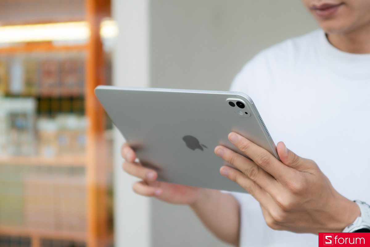 iPad Pro M5 được trang bị nhiều công nghệ giúp cải thiện thời lượng pin cũng như sạc nhanh