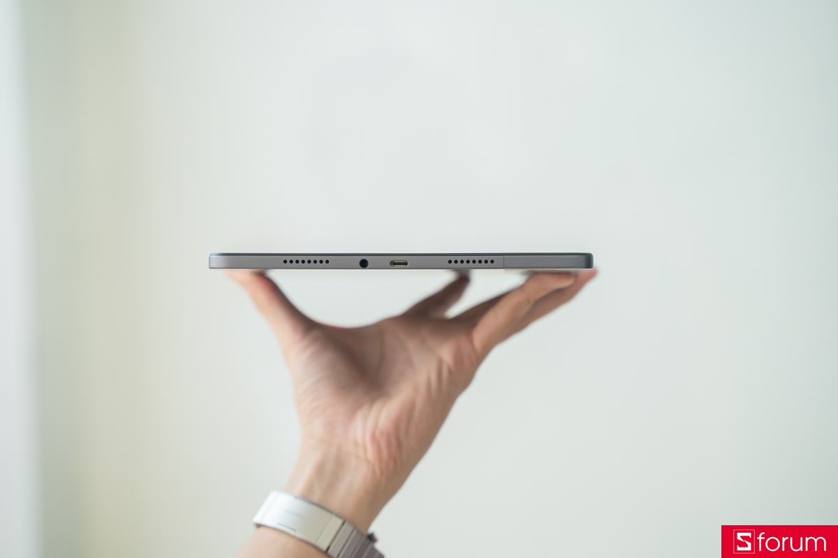 Cạnh phải của Redmi Pad 2 Pro