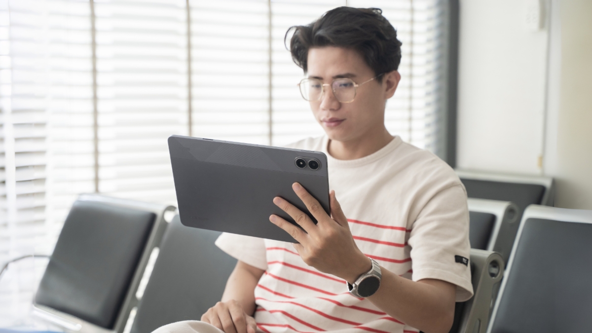 Trên tay Xiaomi Redmi Pad 2 Pro: Màn hình 12.1" siêu lớn, viên pin 12k “khủng long”, giá 8.89 triệu