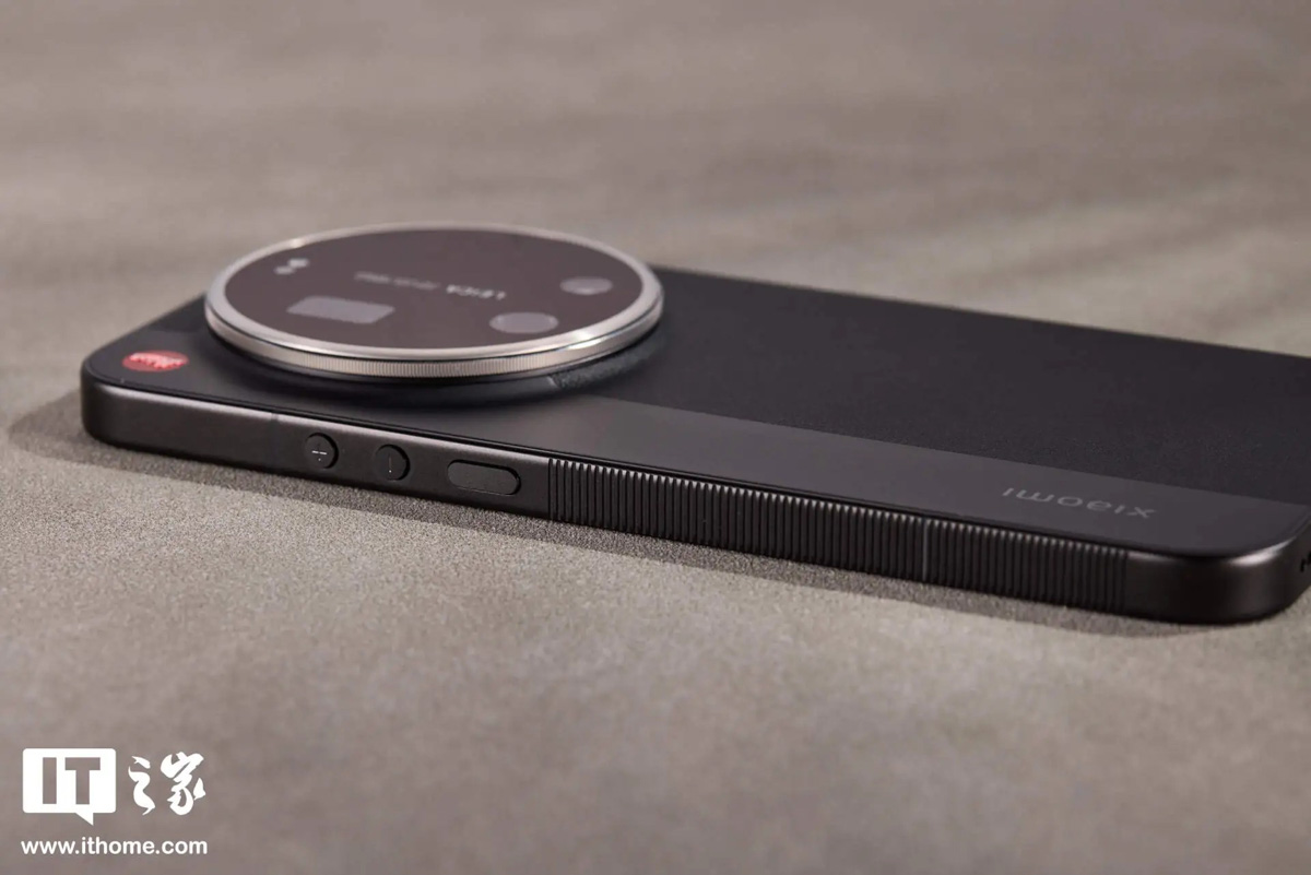 Hệ thống phím tăng giảm của Xiaomi 17 Ultra Leica Edition được thay đổi thiết kế