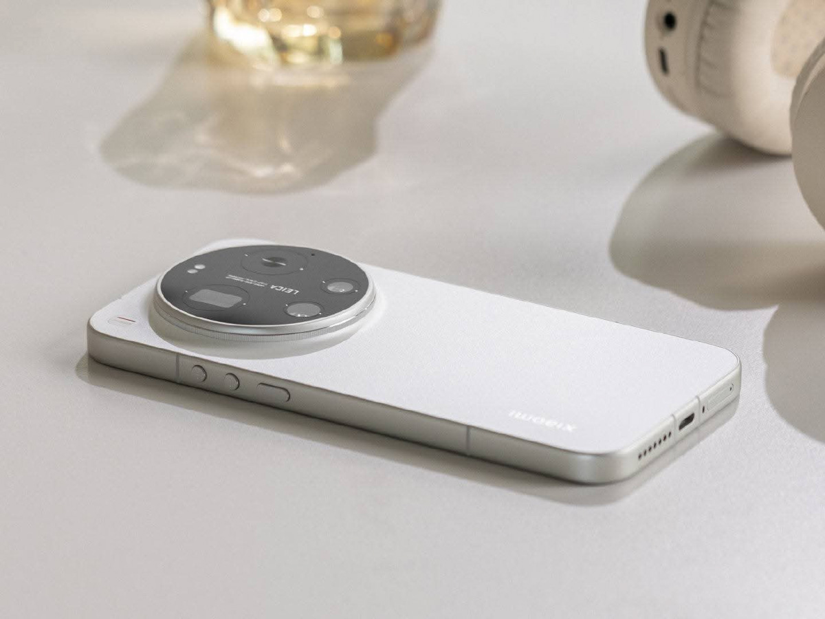 Mặt lưng của Xiaomi 17 Ultra được làm phẳng hoàn toàn