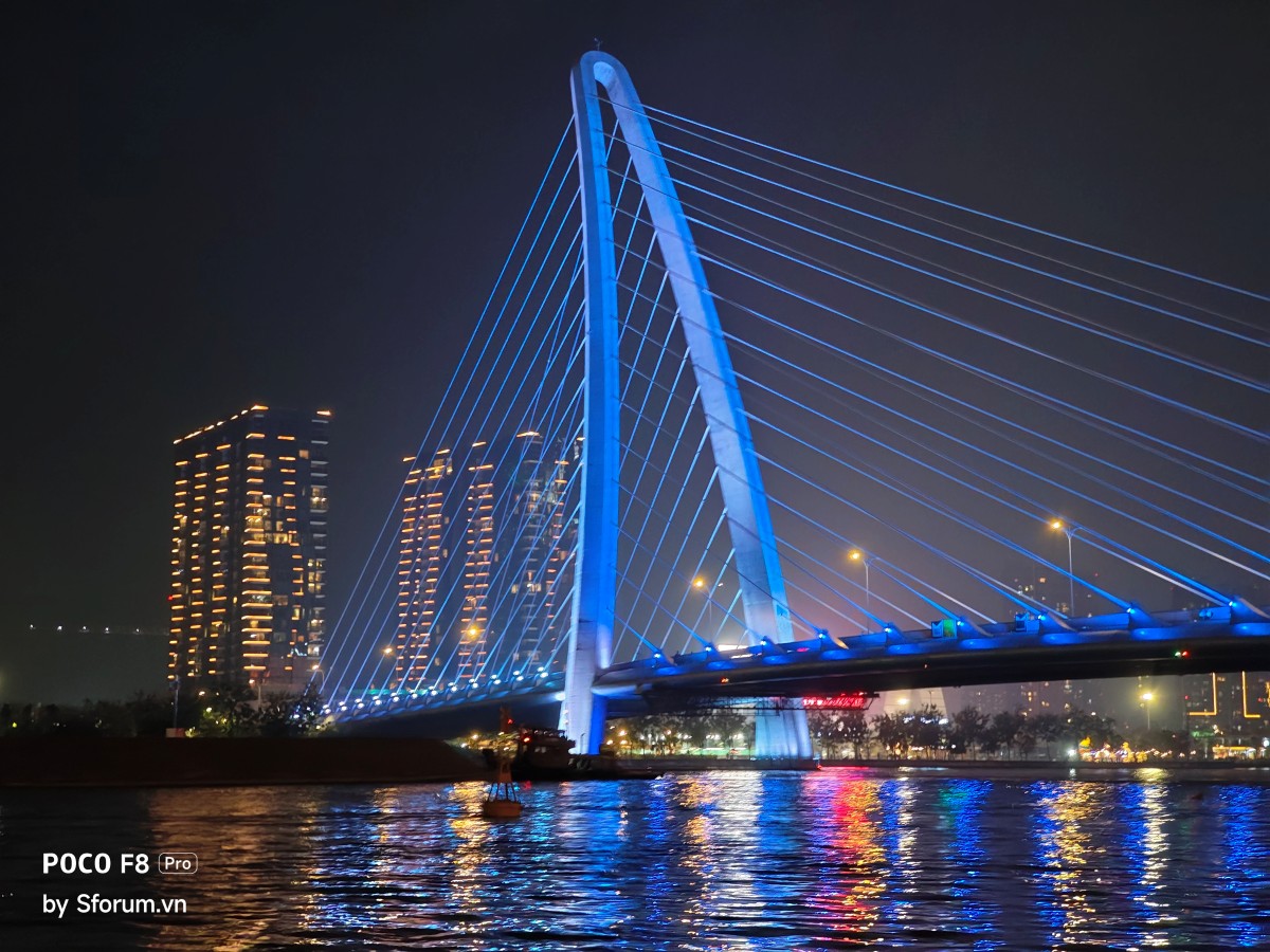 Ảnh chụp từ camera tele thiếu sáng của POCO F8 Pro