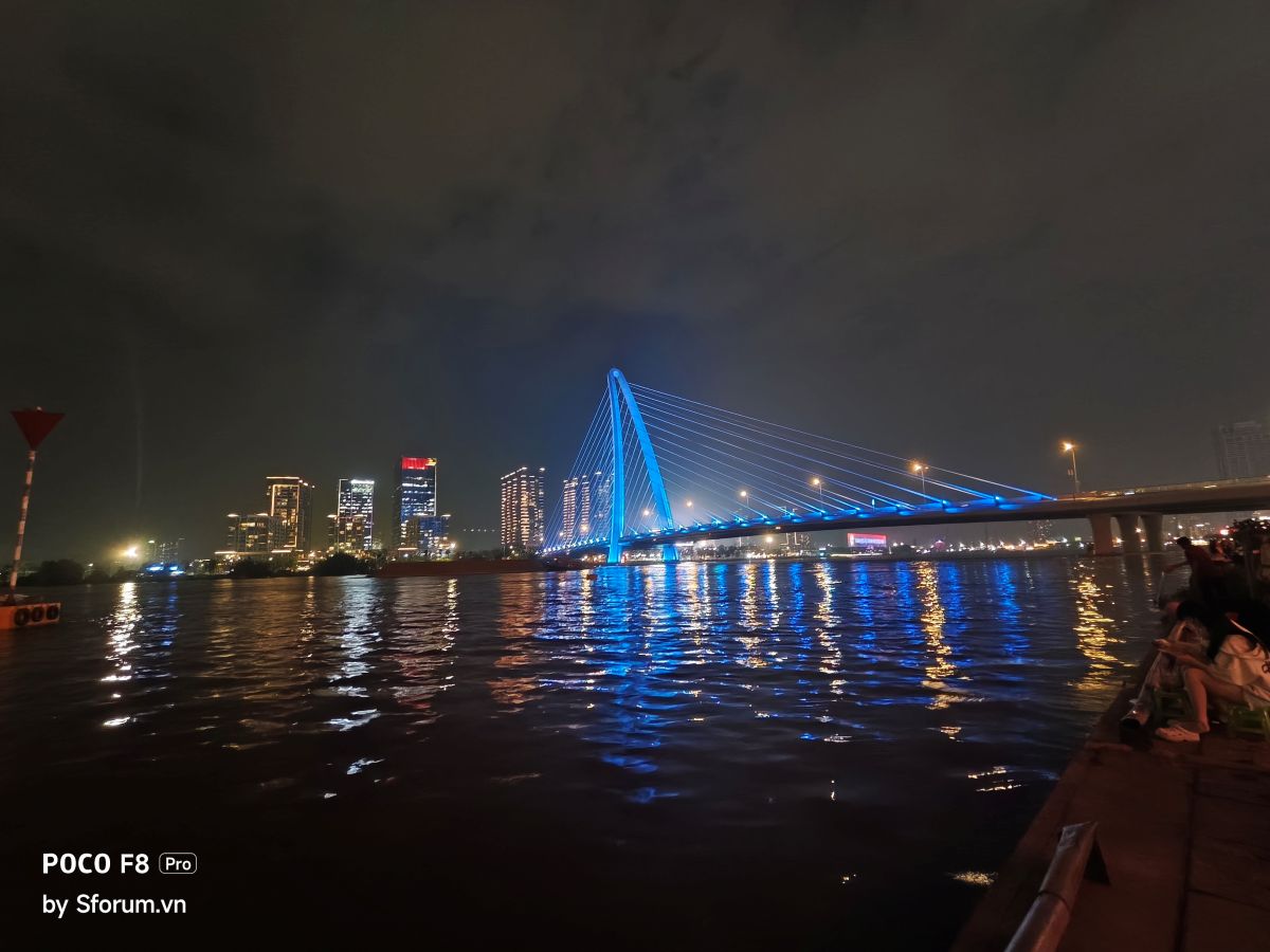 Ảnh chụp góc rộng thiếu sáng của POCO F8 Pro