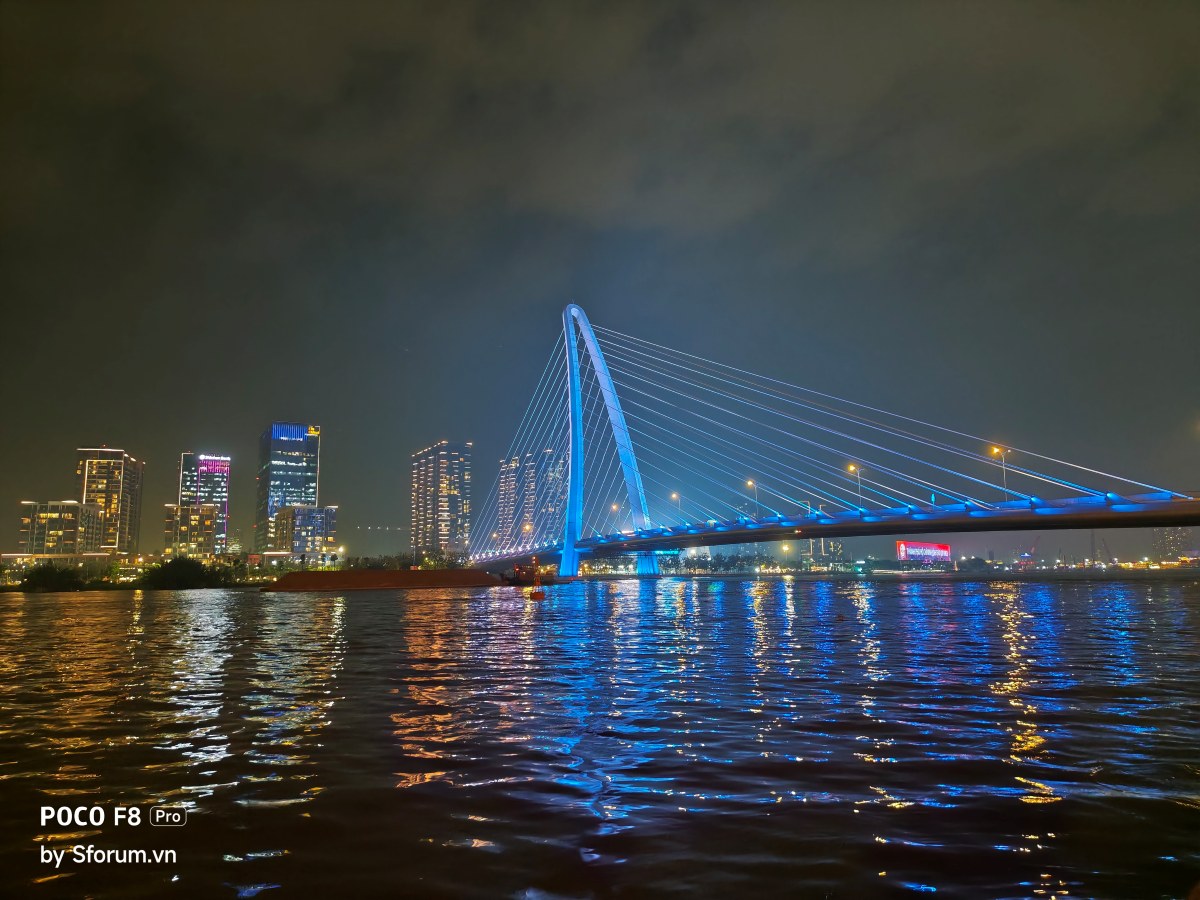 Ảnh chụp từ camera chính thiếu sáng của POCO F8 Pro
