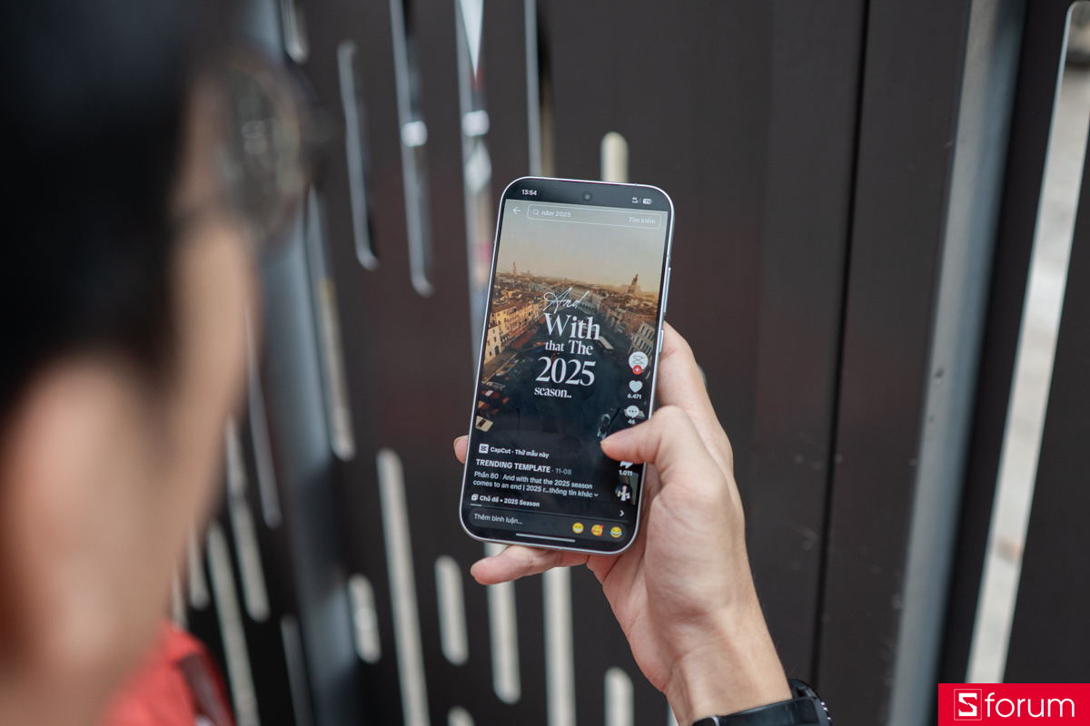 POCO F8 Pro cho khả năng hiển thị dưới trời nắng rất tốt