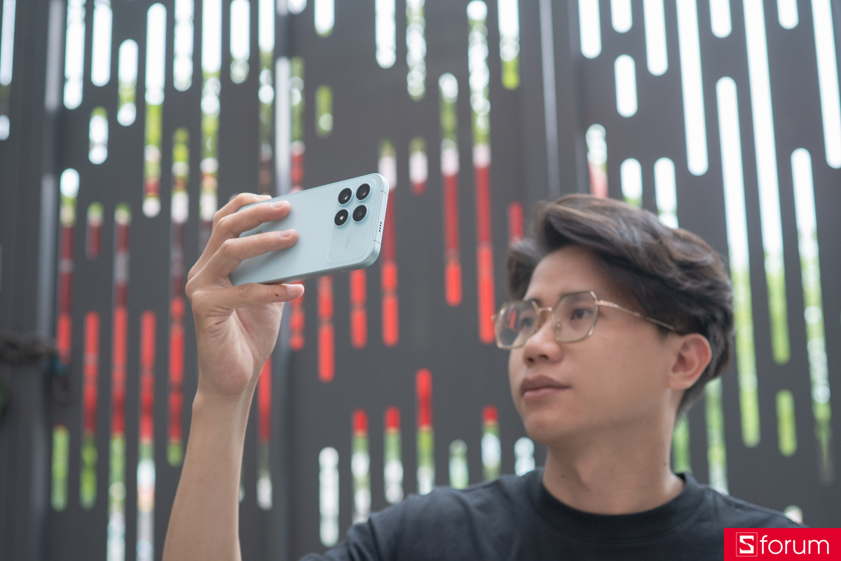 Khả năng chụp hình chắc chắn không phải là điểm nhấn của POCO F8 Pro