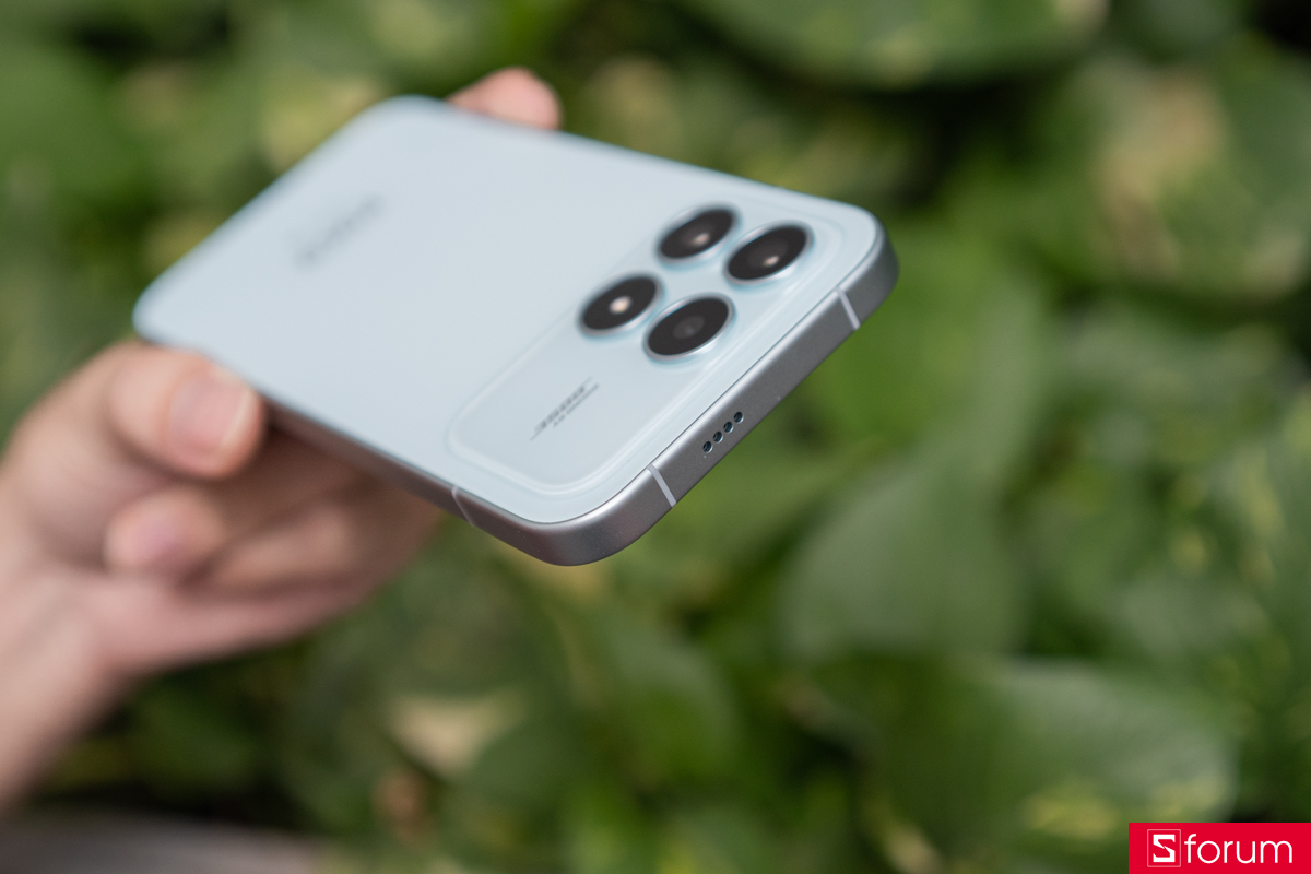 Khung viền kim loại được bo cong của POCO F8 Pro