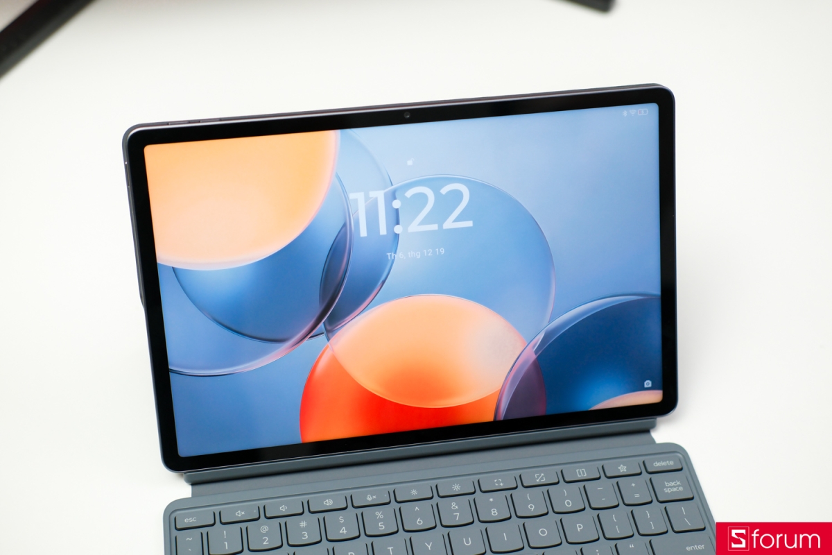 Mặt trước của Lenovo Yoga Tab