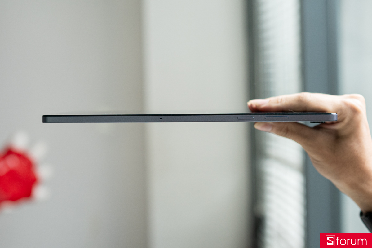 Cạnh phải của Samsung Galaxy Tab A11 Plus