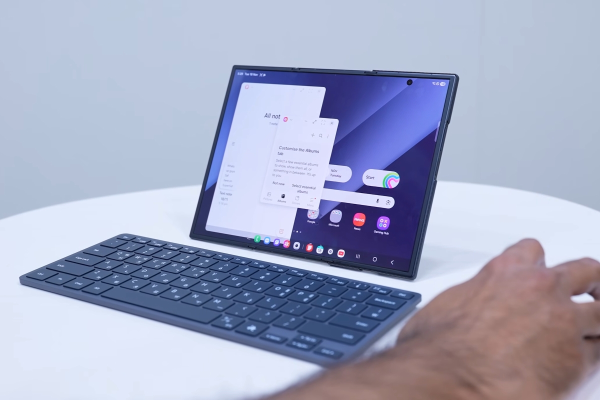 Giao diện Samsung DeX trên Samsung Galaxy Z TriFold