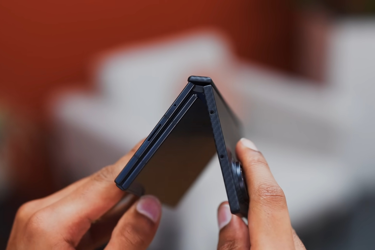 Ốp lưng của Samsung Galaxy Z TriFold