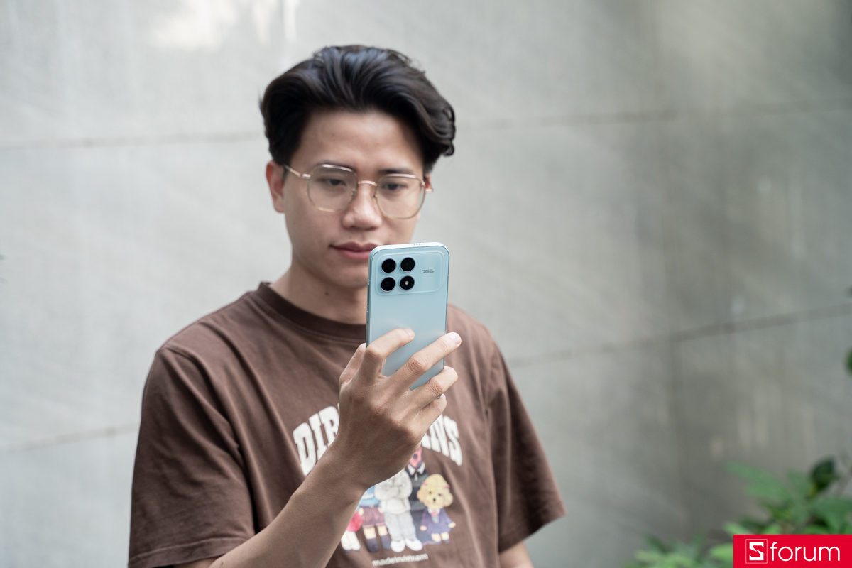 Việc sạc lại Xiaomi POCO F8 Pro không phải là vấn đề lớn với sạc nhnah 100W