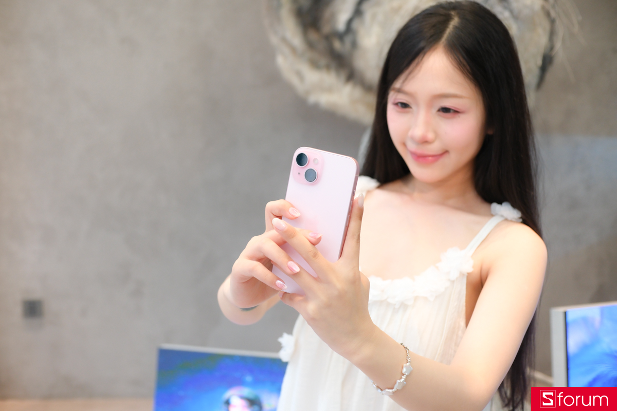 Đánh giá thiết kế iPhone 15 ở năm 2026