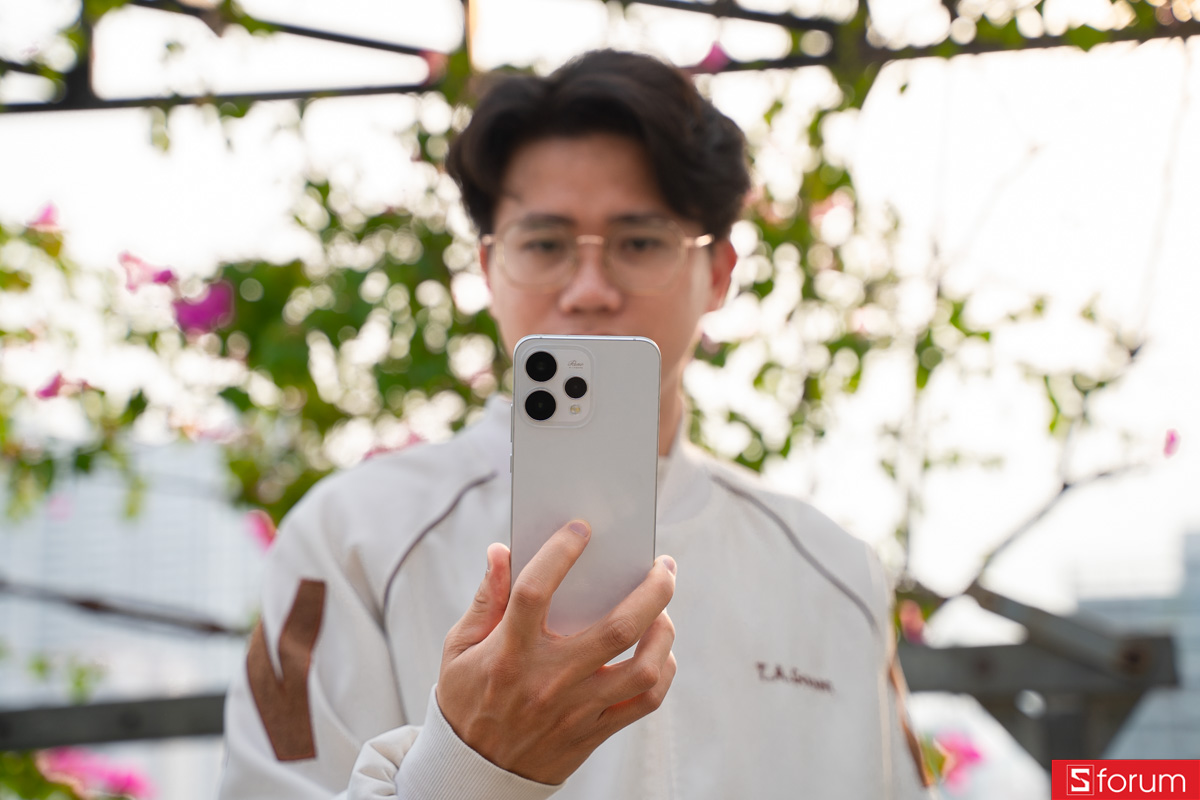 Đánh giá thiết kế của OPPO Reno15