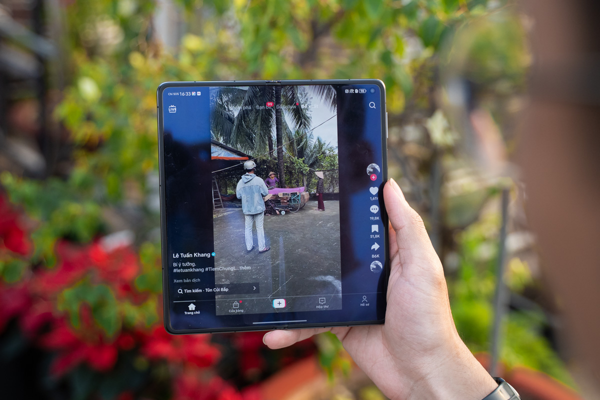 Sử dụng TikTok trên HUAWEI Mate X7