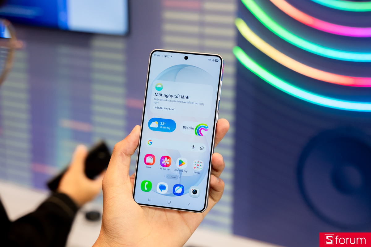 Trên tay Samsung Galaxy S26 Plus về màn hình và chất lượng hiển thị