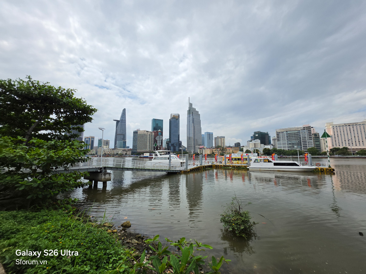 Đánh giá camera Samsung Galaxy S26 Ultra qua ảnh góc rộng đủ sáng