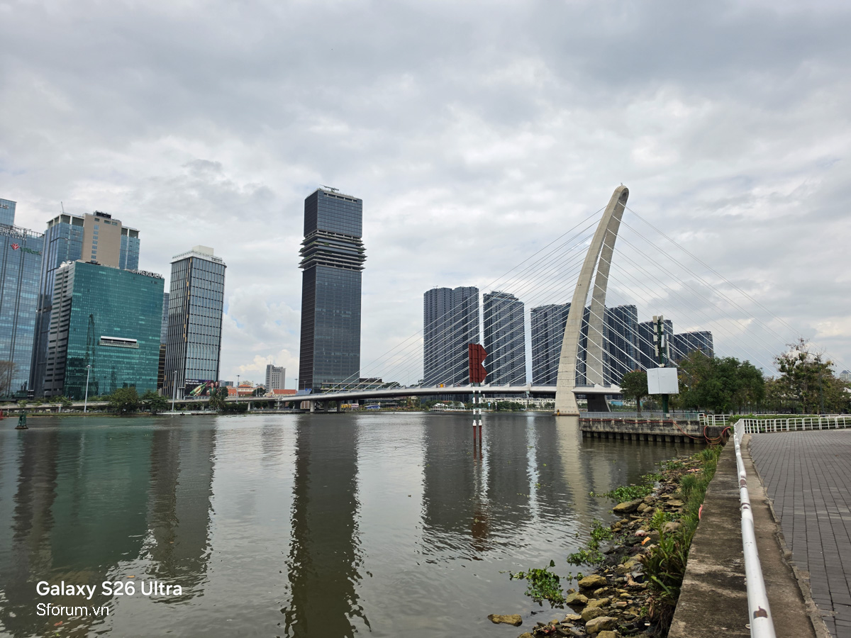 Đánh giá camera Samsung Galaxy S26 Ultra qua camera chính đủ sáng