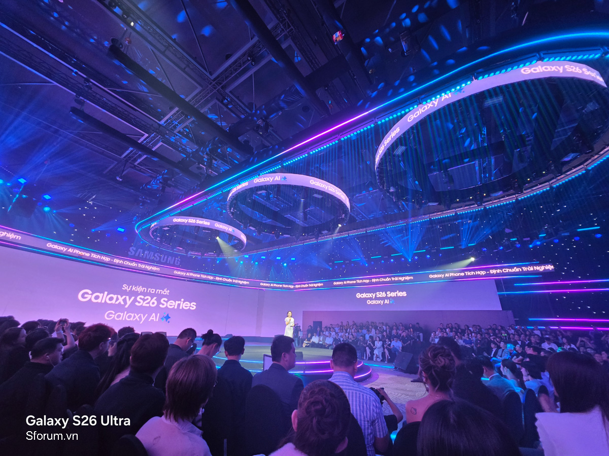 Đánh giá camera Samsung Galaxy S26 Ultra qua ảnh góc rộng thiêu sáng