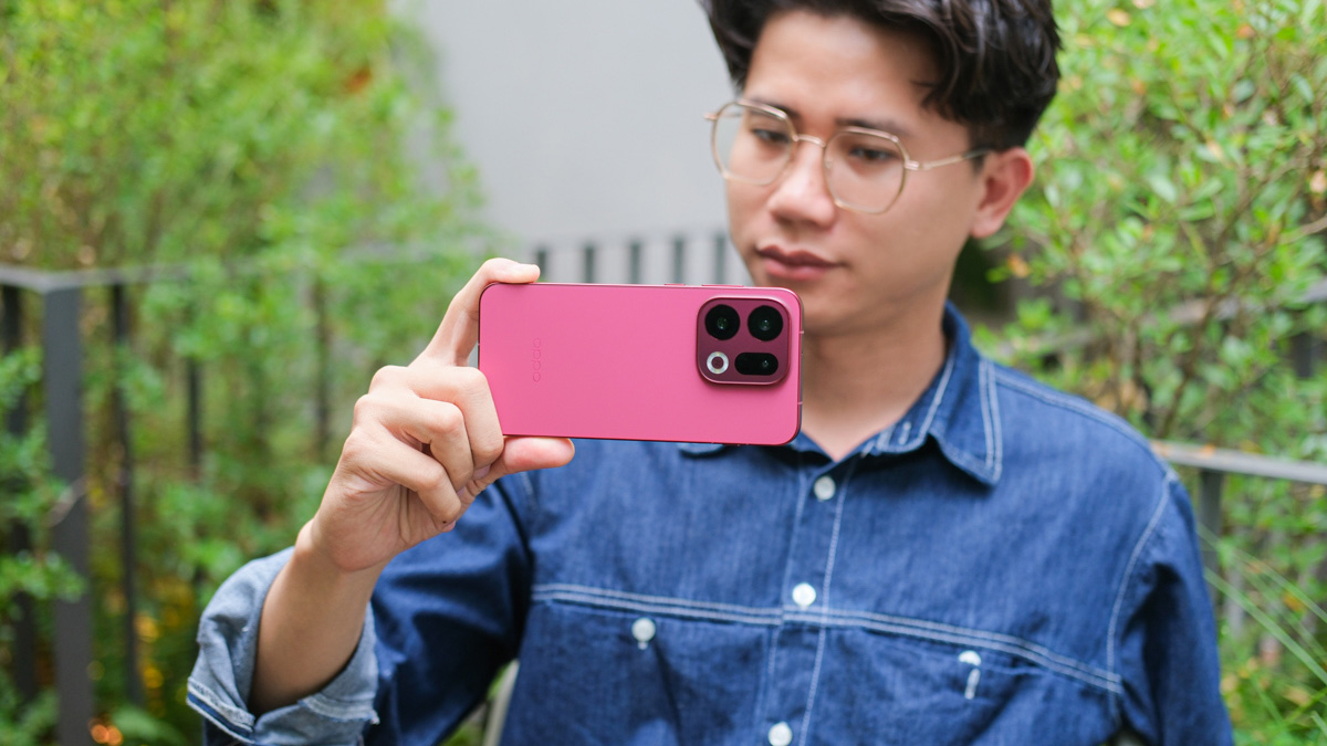 Những chiếc smartphone mang sắc vàng, sắc đỏ cho năm mới đầy may mắn