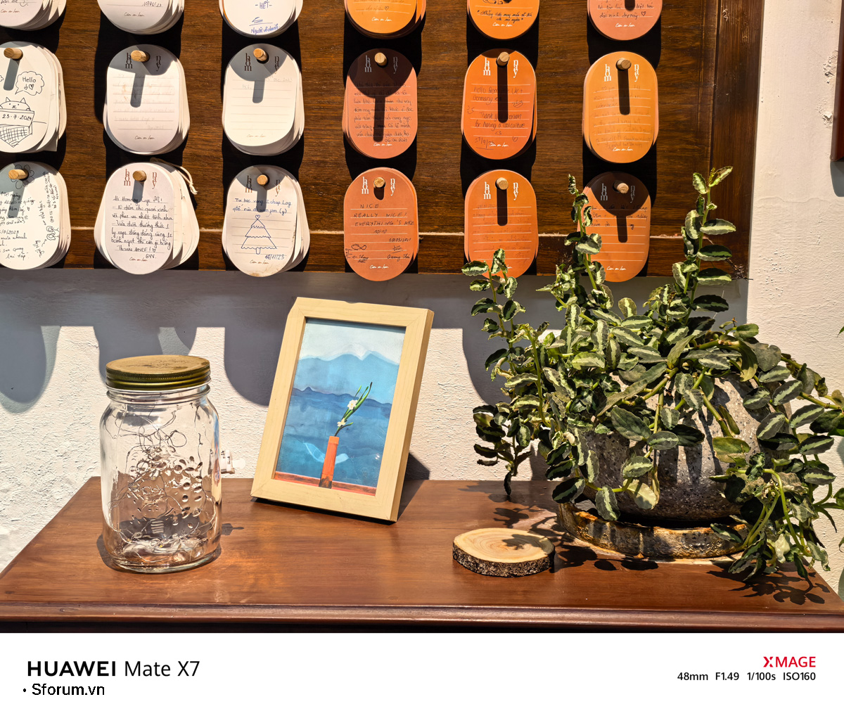 Sài Gòn trước thềm Tết Bính Ngọ qua lăng kính của HUAWEI Mate X7