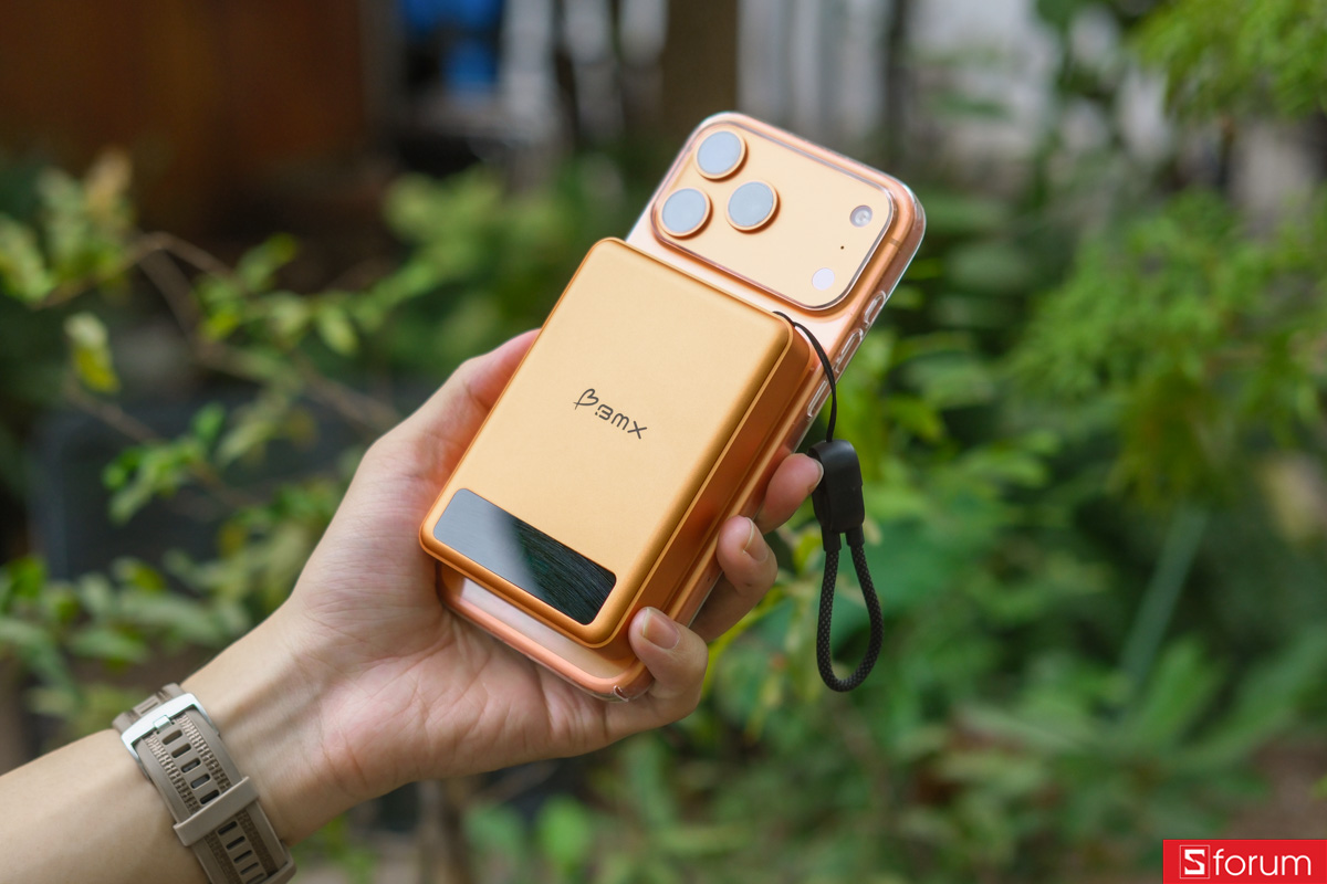 Trên tay pin dự phòng BMX Solid State 10.000 mAh về phần tính năng sạc