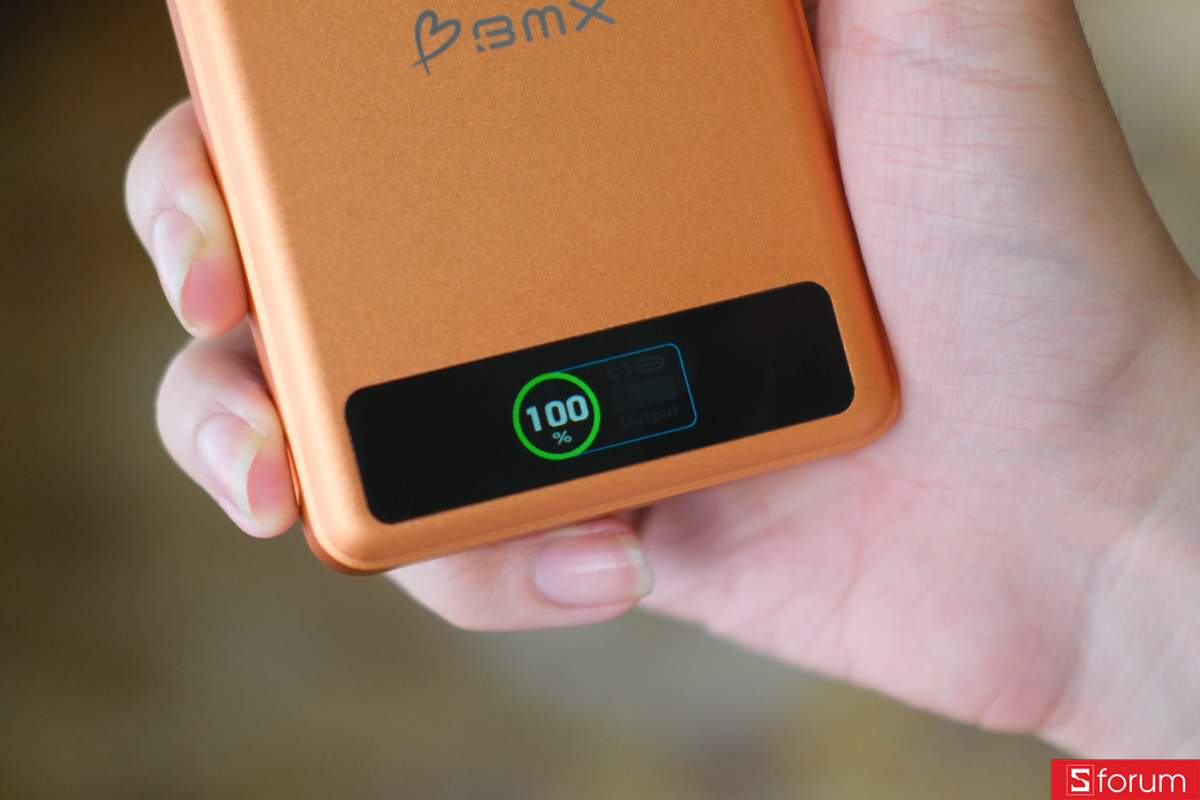 Trên tay pin dự phòng BMX Solid State 10.000 mAh về phần thiết kế