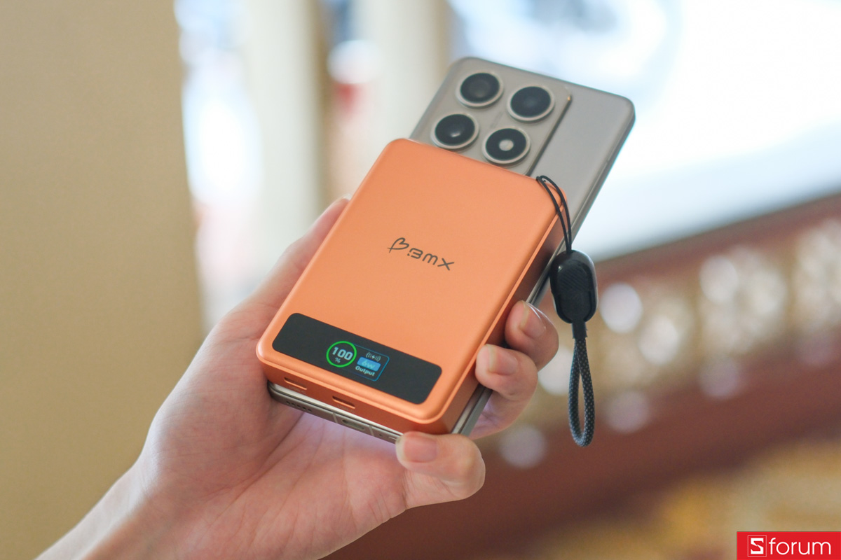 Trên tay pin dự phòng BMX Solid State 10.000 mAh về phần tính năng sạc với điện thoại Android