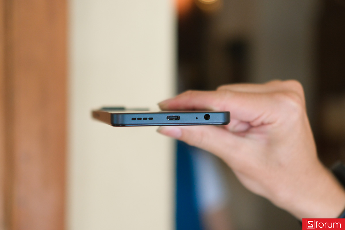 Trên tay HONOR Play10 về phần thiết kế