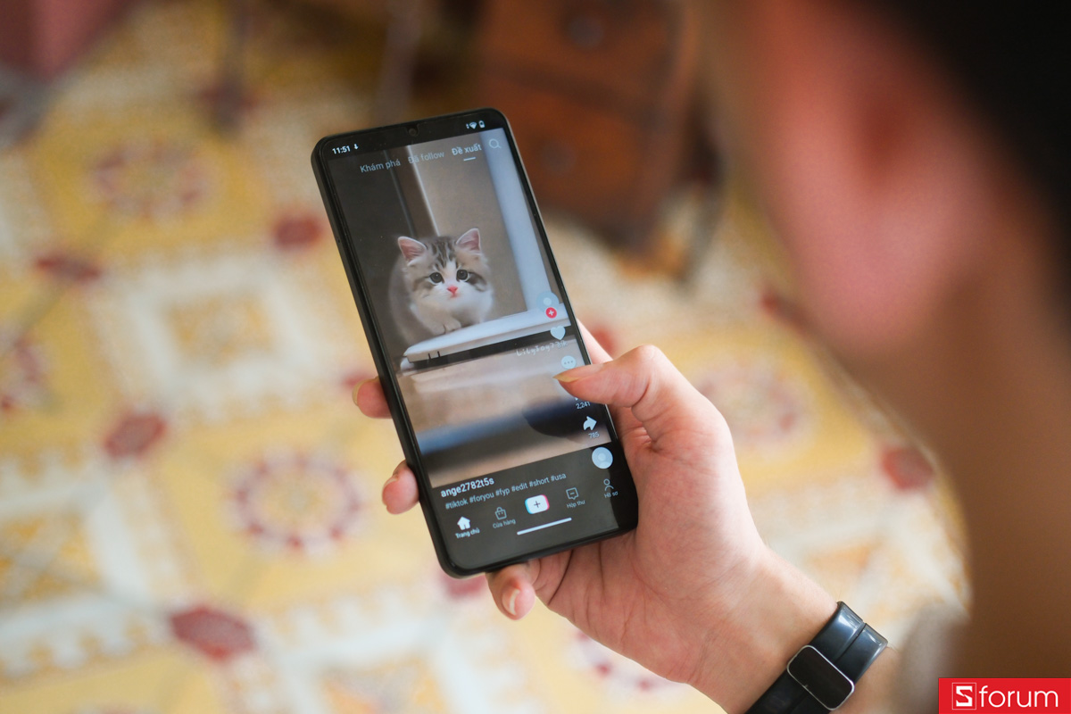 Trên tay HONOR Play10