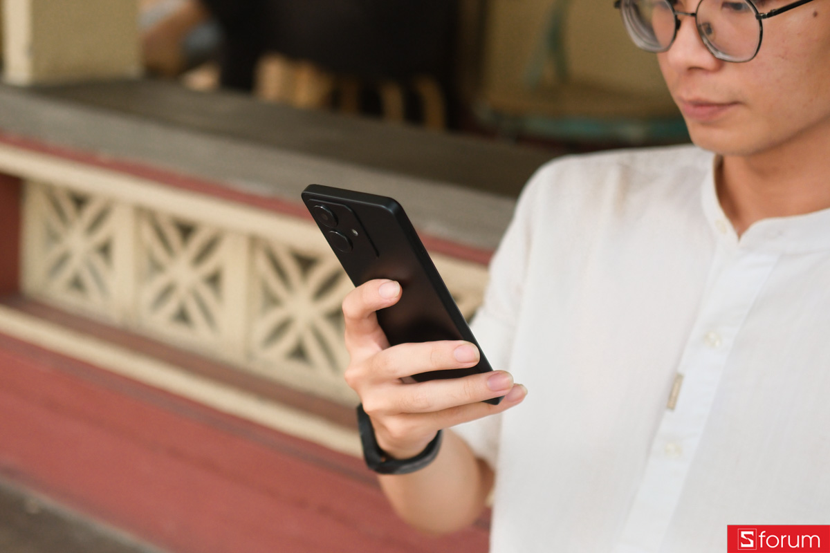 Trên tay HONOR Play10 về phần dung lượng pin