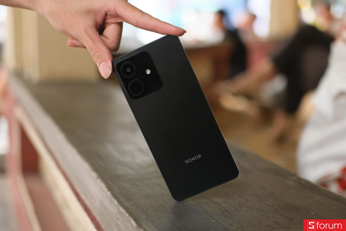 Trên tay HONOR Play10 về phần thiết kế