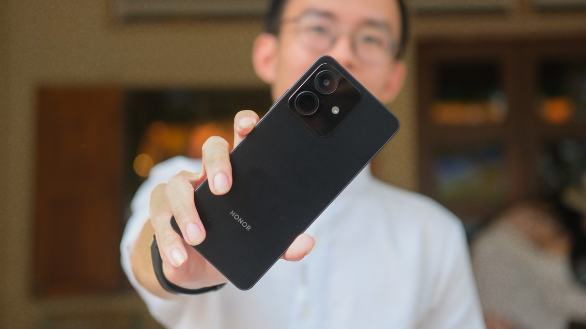 Trên tay HONOR Play 10: Hơn 2 triệu có màn hình lớn 90Hz, hiệu năng tốt, pin 5000