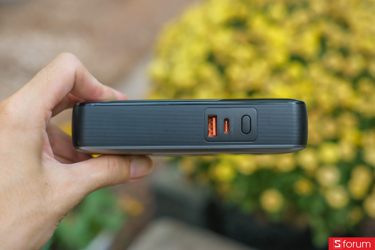 Trên tay thiết kế của MoveSpeed 20.000mAh 65W 1A1C