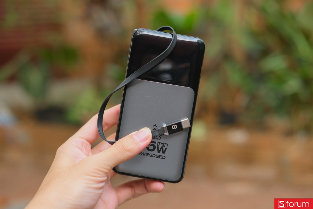 Trên tay thiết kế của MoveSpeed 20.000mAh 65W 1A1C