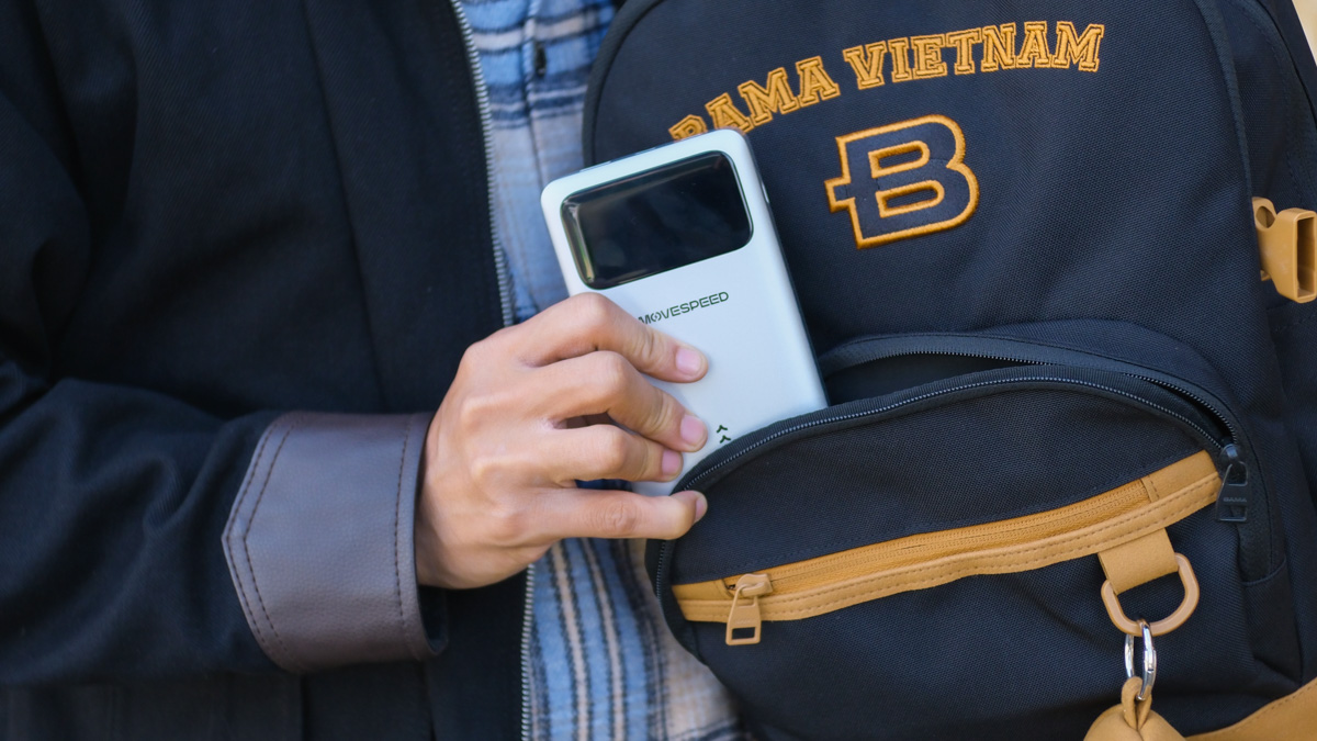 Trên tay "kèo quỷ" MoveSpeed M25 Pro: Dung lượng lớn 25000mAh, công suất lên tới 145W, cân 3 thiết bị cùng lúc!