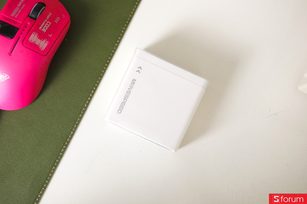 Trên tay củ sạc MoveSpeed MSA09 về phần thông số