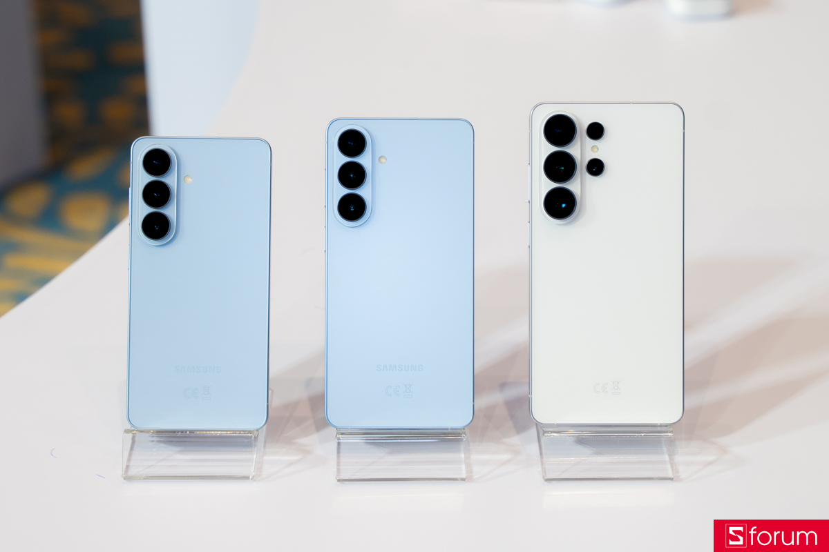 Trên tay Samsung Galaxy S26 Plus